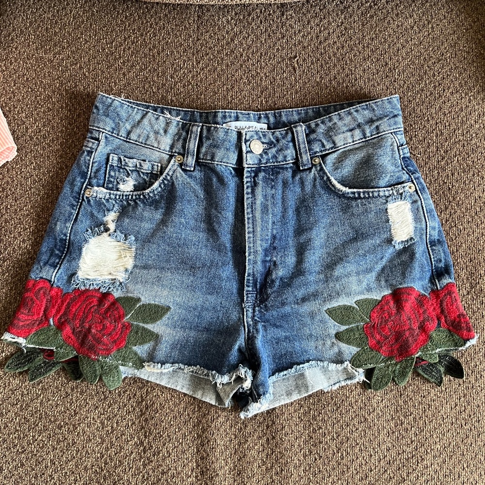 Women’s Pull&Bear Distressed Jean Shorts